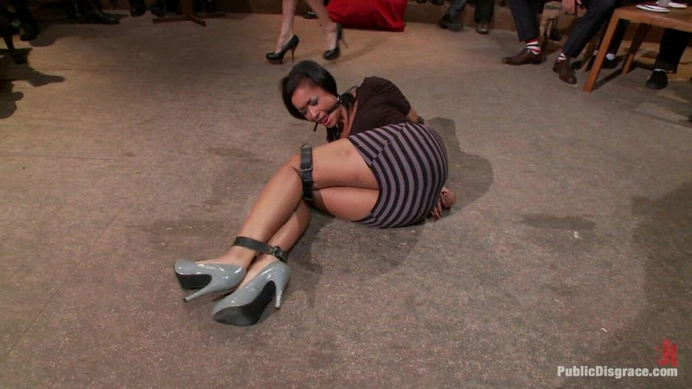 Public Disgrace by Kink: นางแบบเฟติชสวยโดนผลักไปถึงขีดสุด โดนกระแทกตูดแรงๆ