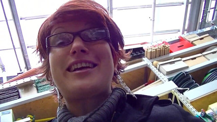 Popp Sylvie: This is real action Popp Sylvie at the hardware store