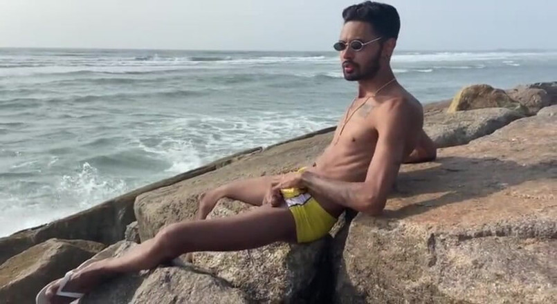 arabeputo: Magrelo Do Pau Grande Punheta En La Playa