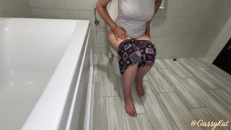 GassyKat: The Daily Toilet Episode 20