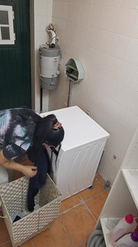 Fucking Latina Maid on the Laundry Machine