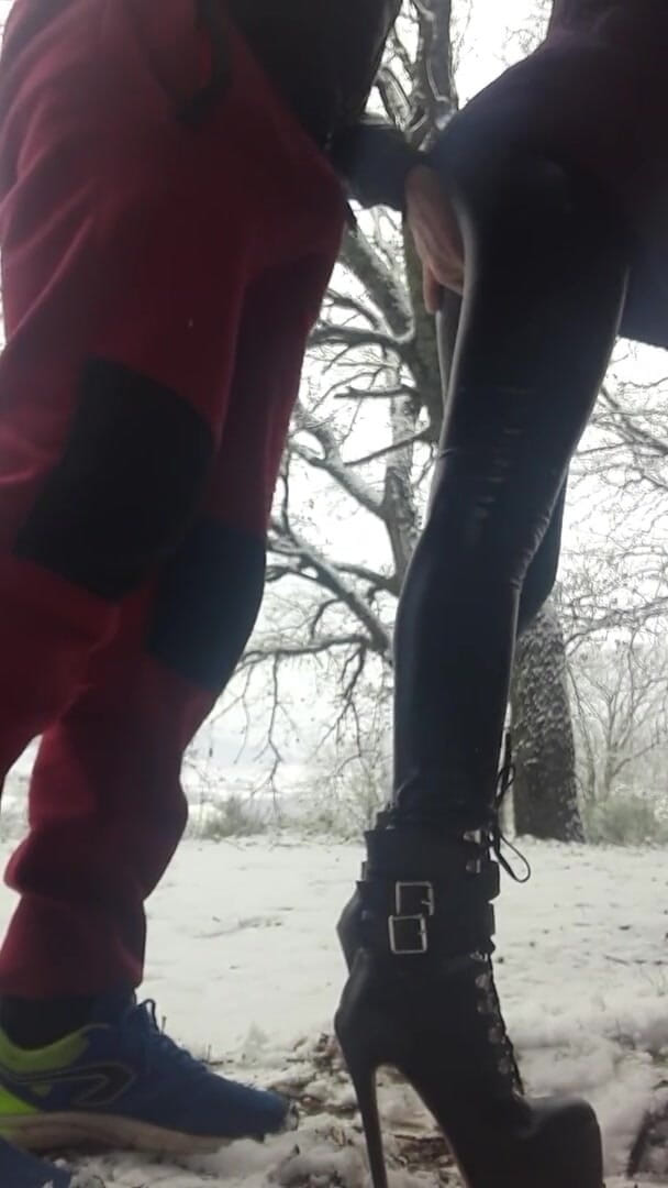 LauraOnHeels: Laura On Heels model 2021 wideo stojącego jebanie między śnieżnym kremówka