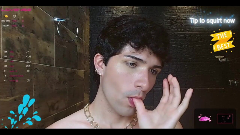 Diego_latinboy: Glutton isst beim sex und masturbiert nackt vor der kamera