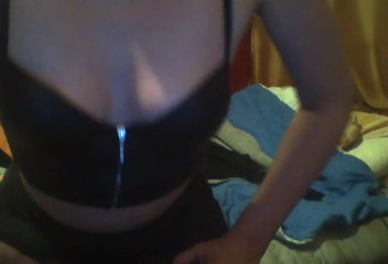 Dominatrix Redsonyja: Ich liebe es, auf deinem gesicht zu sitzen und ich...