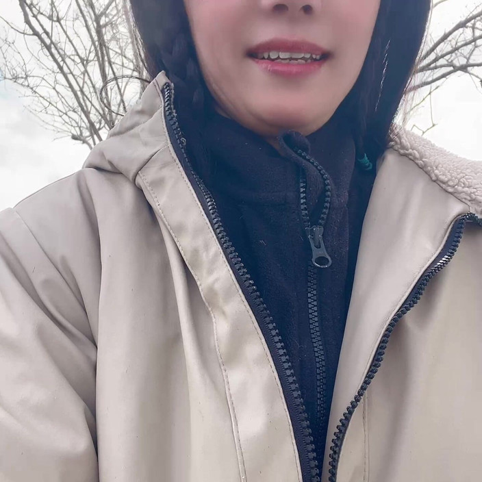 sweethanajapanese: Go Outside Then Pissing Pussy Show up