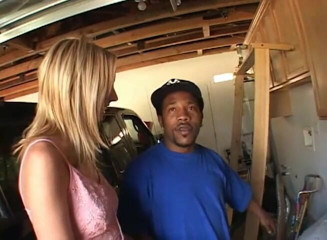 VOP Interracial: 흑인 이중 삽입의 음란한 금발