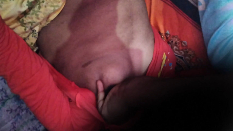 Deshi women: 当他们在一起时，我喜欢和我的继妹发生性关系。
