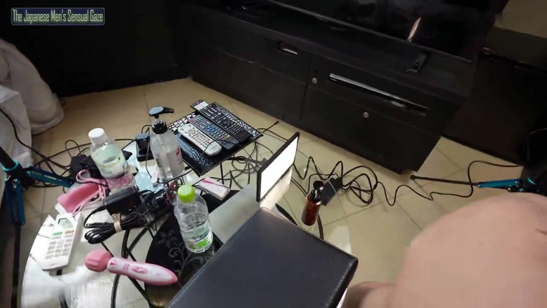 Sky Angel: Pierwsza prywatna sesja - nerwowa, ale urocza nowicjusz znajduje swój głos,...