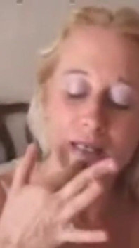 Dipendenza da bbc - video porno amatoriale e fatto in casa al 100%. Milf dipendenti dal bbc e dal botto interrazziale.