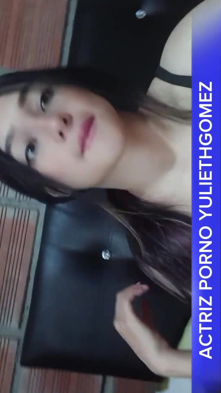 Yulieth Gomez: Teen Latina Solo