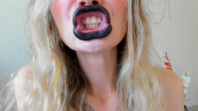 Rarible Diamond: Black Square Lips