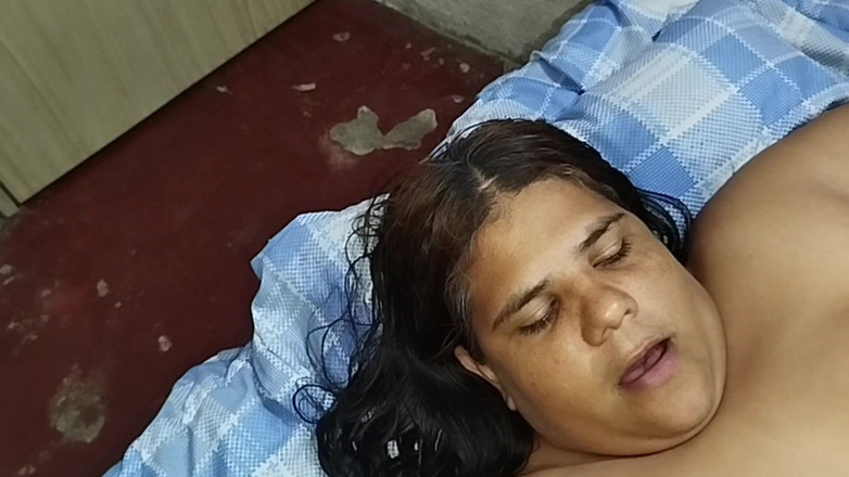 Adribella69: Mollige latina hat leidenschaftlichen sex mit ihrem nachbarn, während sie...