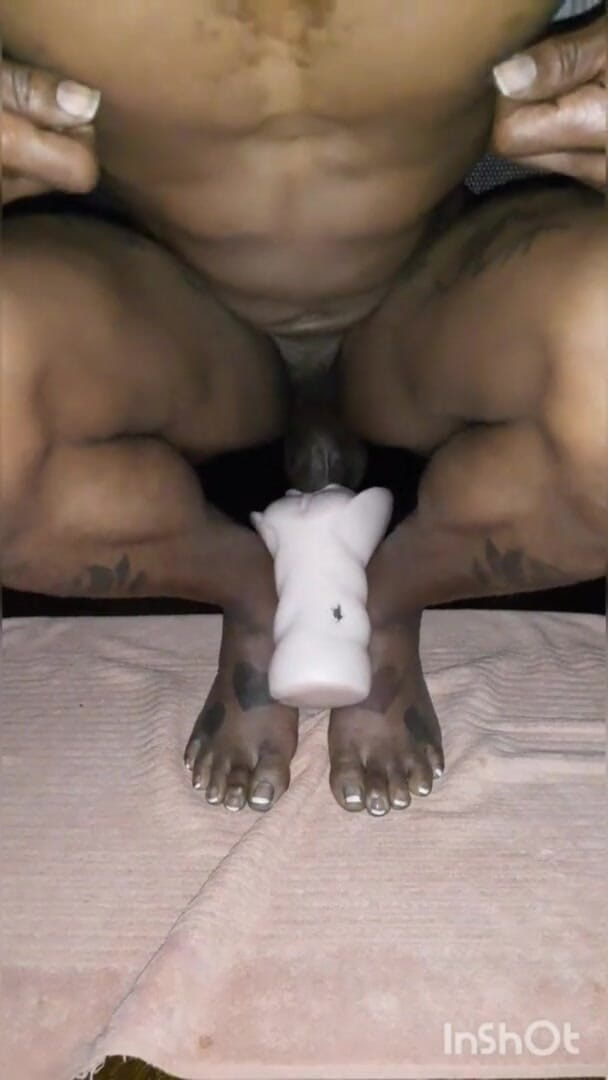 Batbunz: Fucking Pocket Pussy Cumshots Between Feet