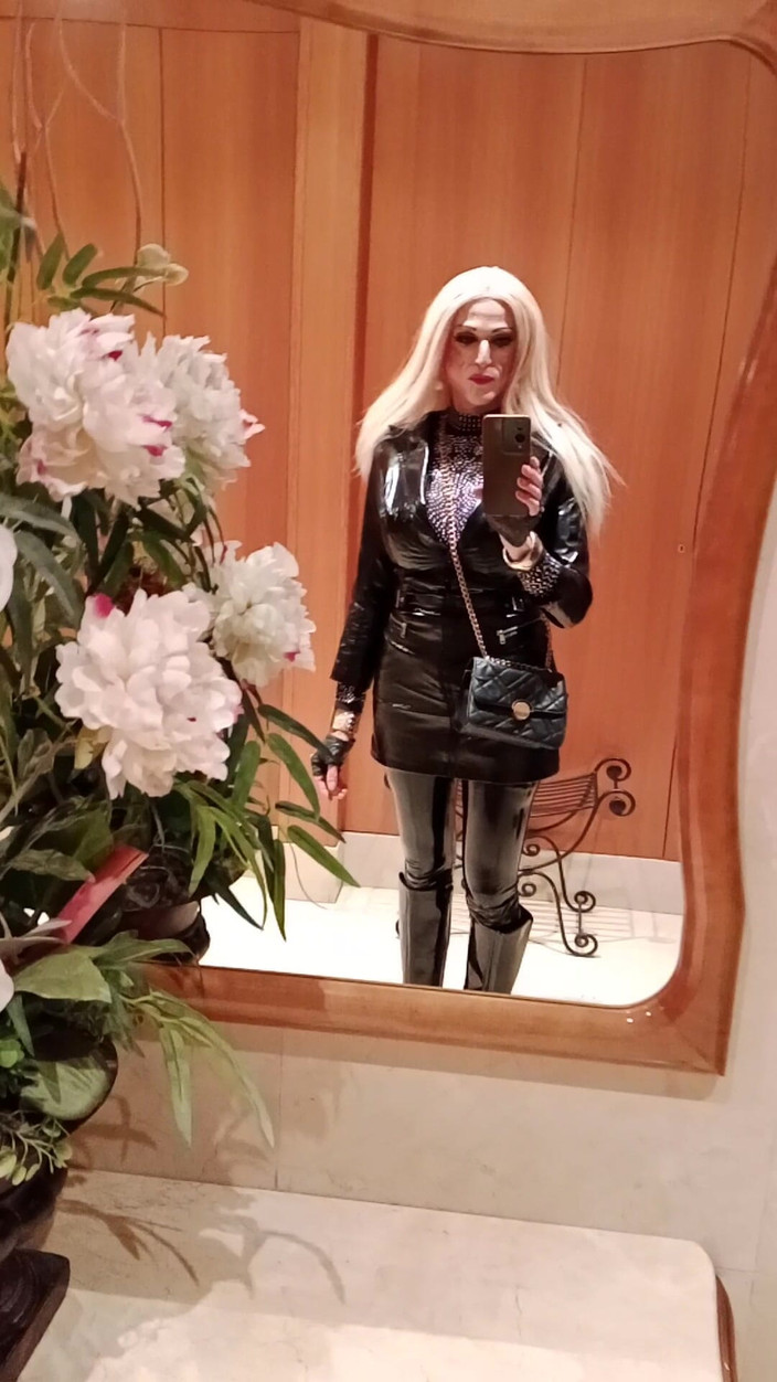 Tatiana Zorrita: Vinyl 2