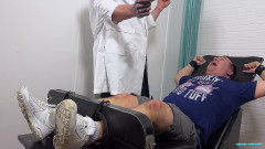 Ticklish Chubs: सनक वैज्ञानिक slick Rick!