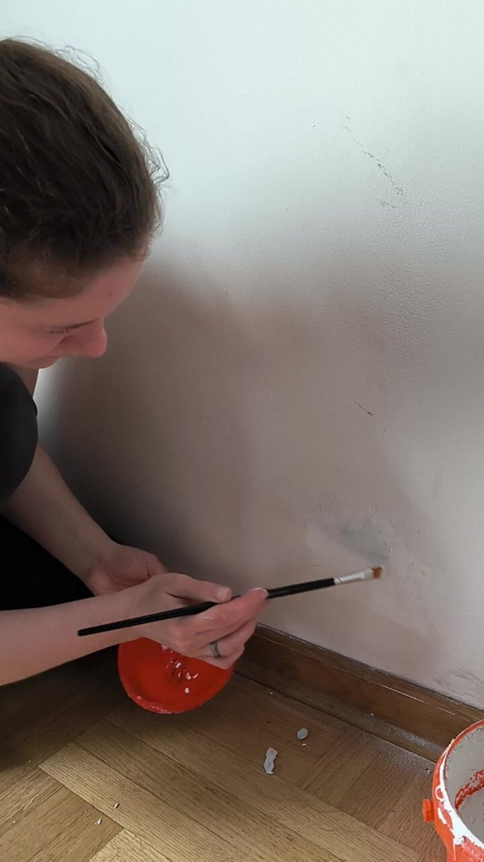 FenekManul: Pintura pared con princesa de reparación