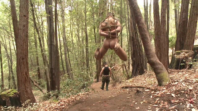 Bound gods: Follada sin piedad en el bosque y enterrada viva