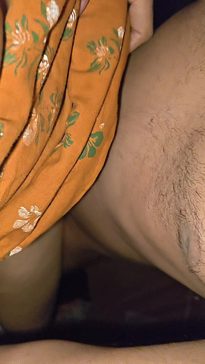 Busty Banuu: 섹스하는 동안 많은 재미를 원하는 법의 섹시한 의붓 여동생