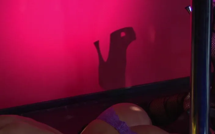 Very hot hardcore: Sexy stripper bends for client to enjoy his cock
