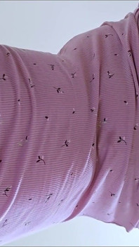 Nieznajomy losowy facet pieprzy moją cipkę i spermę głęboko we mnie