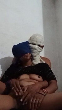 Un Couple Indien Desi Aime Une Séance De Sexe Romantique