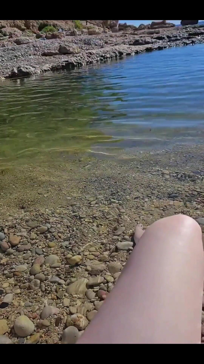 Naughty Mila: Video ini dibuat di pantai telanjang di spanyol. Aku suka...