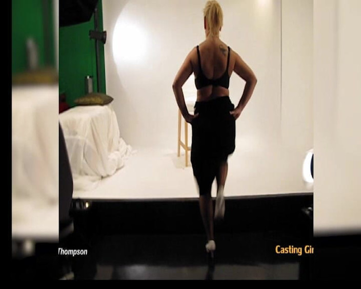 GGG John Thompson OLD STYLE: Casting Girl s velkým zadkem dostane Bukkake - blonďatá MILFka ve...