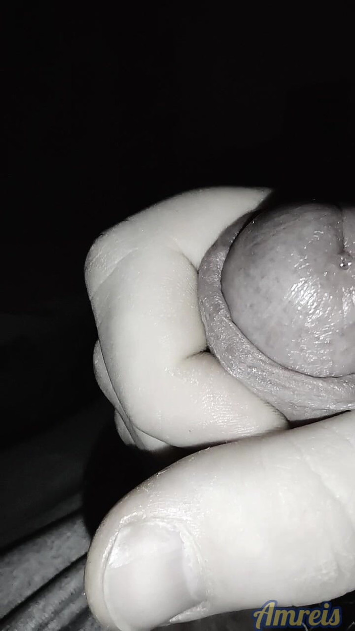Amreis: देर रात वीर्य. लंड के सिर पर चमड़ी फिसलना. क्लोज अप चरमसुख.