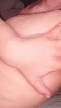 Kocası Dinlenirken Komşuyu Aradı, Yanında Sıcak Seks Yapmak Için