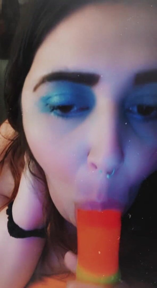 Nikki Danzig: SSBBW slut practicing oral skills