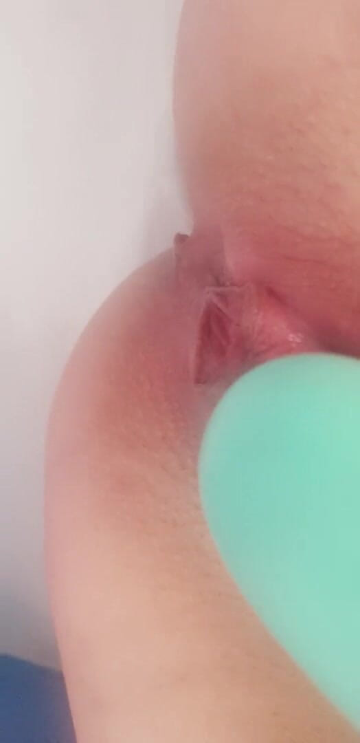 Wet and dirty: Meine muschi spielt gerne