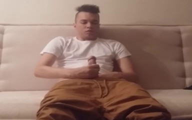 Elio Rivao: Hraní s ptákem v obývacím pokoji