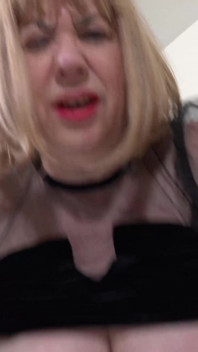 Trisha klaar om te gaan slapen