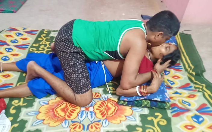 Sumitra-bhabi: Cumnatul meu m-a futut goală, mi-a plăcut videoclipul india village...