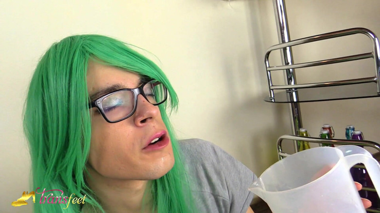 Trans and Cross-Dressers Feet: Transexual girl pissing and dringking own pee