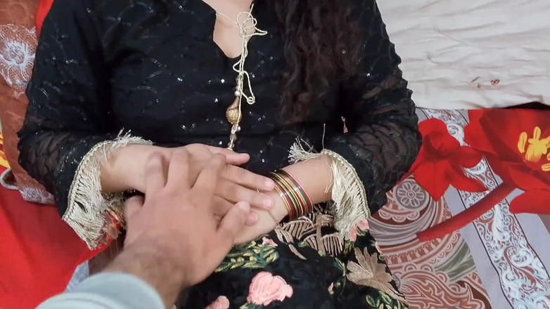 QueenbeautyQB: 印度继兄告诉他的继妹丈夫妻子在结婚前的关系