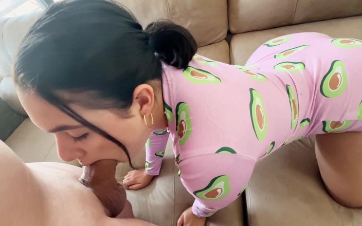 Sashasweet: Nghiệp dư thổi kèn tại nhà