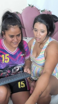 A Couple Wants to Vein Fuck and Wet Her Vagina