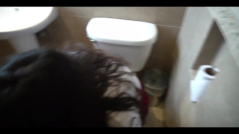 Anny Kitty: O studentă drăguță chiulește de la ore pentru a-și fute...