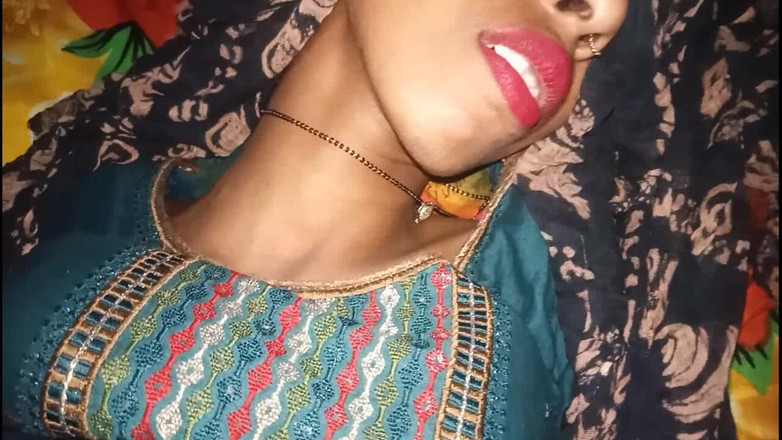 Truefuker: 我的丈夫狠狠地操我