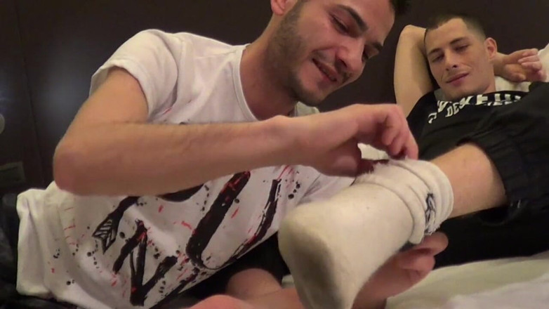 Gaybareback: Feet and foot addiction in the hotel in Berlin with...