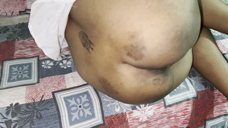 Analupdate: गोरी बिकनी में देसी गांव की भाभी अकेले घर में अपने सौतेले भाई को बुलाती है और उसकी तंग चूत को चोदती है और गांड चुदाई की कोशिश करती है