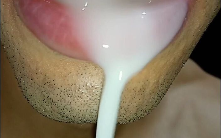 Rey rey: 딥쓰롯 라틴계 샐리 아헤가오, 침뱉기, 키스, 복종, 오럴 섹스