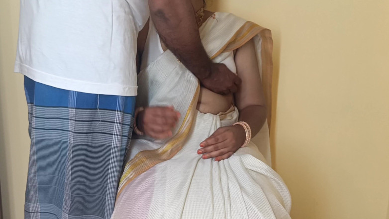 Pushpa studio: Lamiendo coño caliente en romance infiel