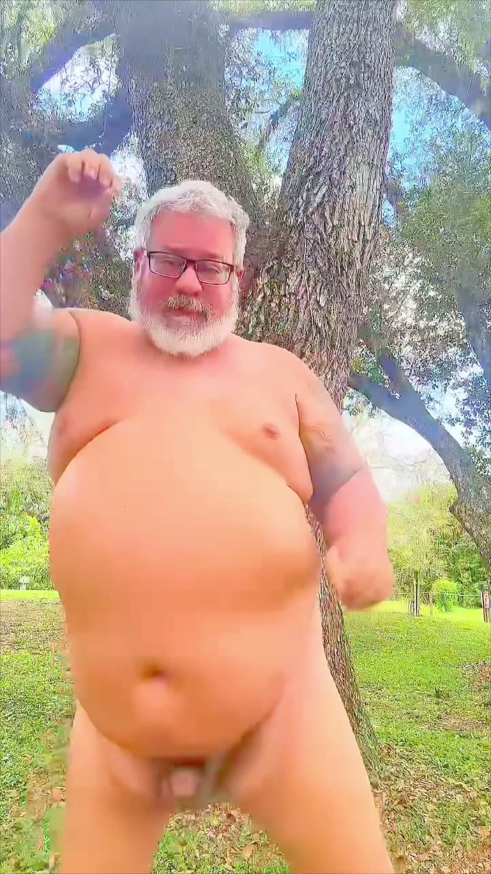 Hand-Free-Daddy-Chub: Naked Dancing Bear in the Wilderness Showing His Hole