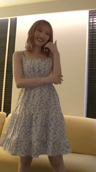 Petite Gal je poslední sex s jejím bývalým - broskový zadek a divoké orgasmy