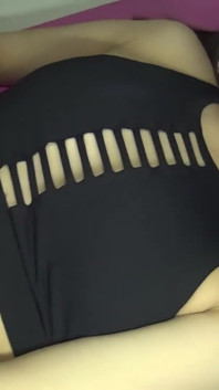 性感的外衣肚子按钮。你见过这么热辣可爱的肚脐吗！？Maina Miura的小中心宝石