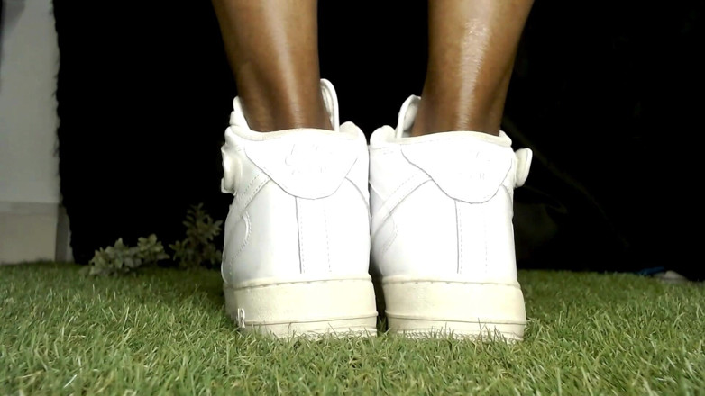 Maeling: Monsters Feet Sneakers Growth - the Ancient Foot Giantess, Growth Fetish,...