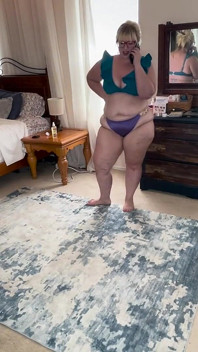 Une BBW t’avale un trou après t’avoir supplié d’être si stupide