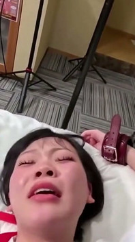 First ever shooting - volles gesicht enthüllt, als süße schönheit höhepunktt, bis ihre augen zurückdrehen - 5